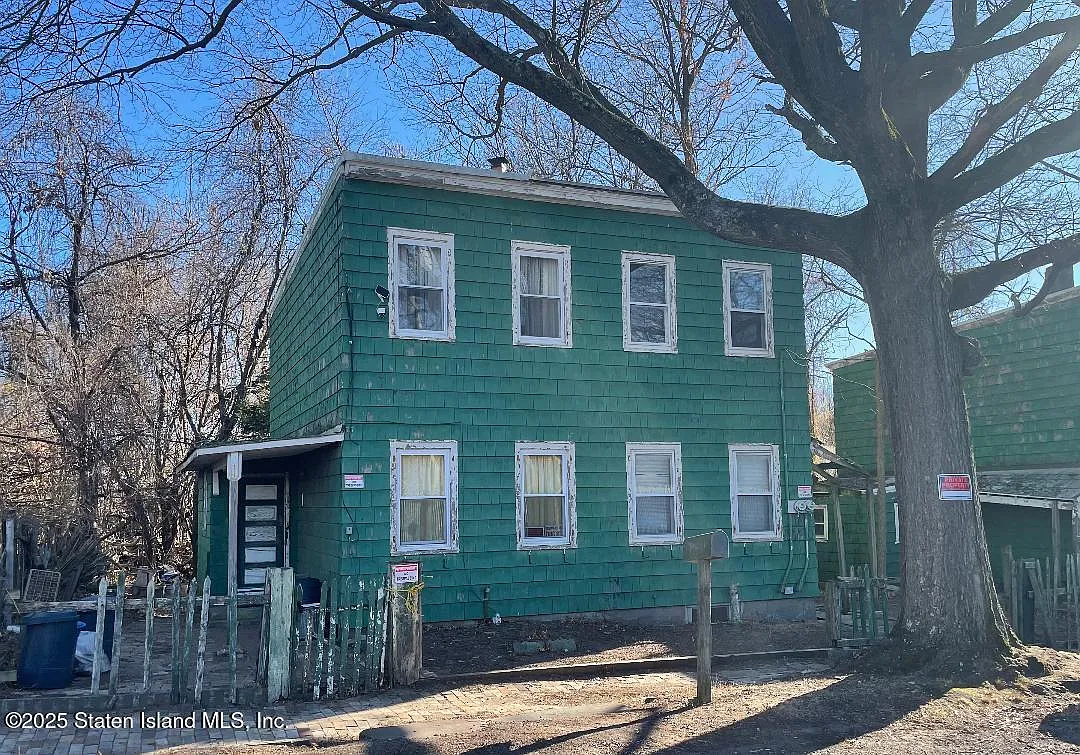 75-77 Kreischer St photo 1