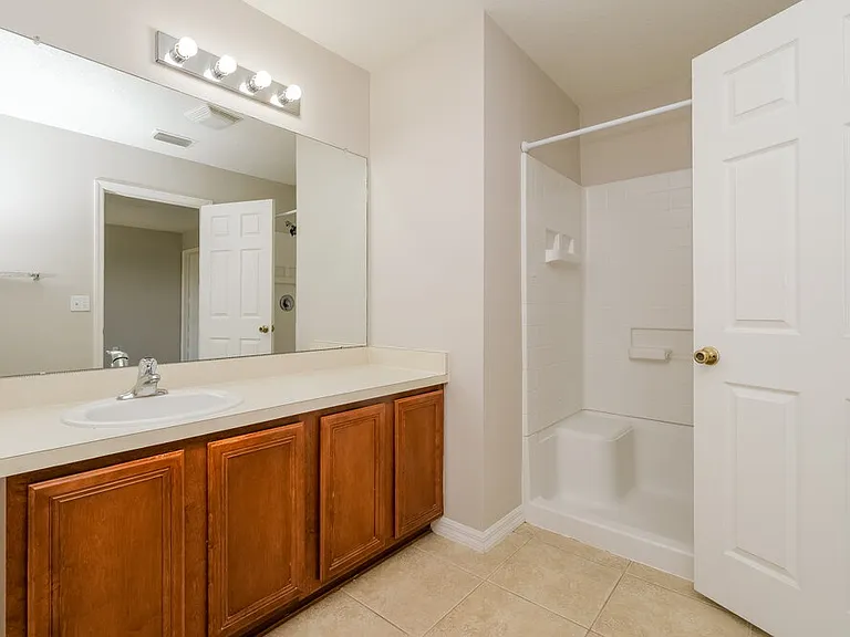 2438 Hibiscus Bay Ln — Photo 14