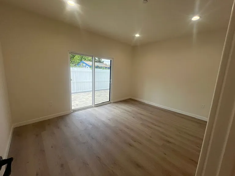 7317 -7321 Garden Grove Avenue — Photo 79