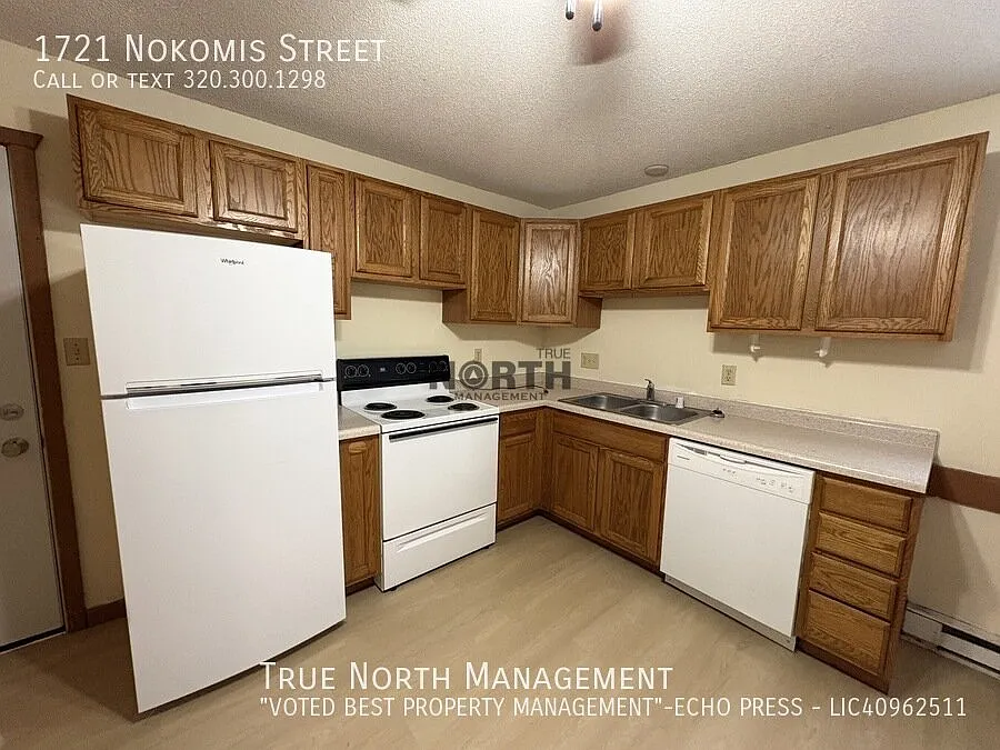 1721 Nokomis St — Photo 3