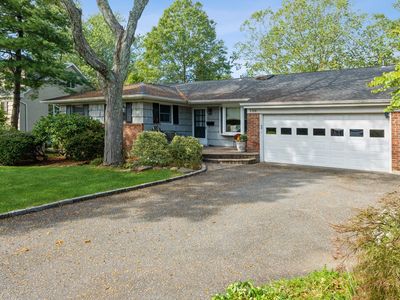 130 Peachtree Dr, East Norwich, NY, 11732