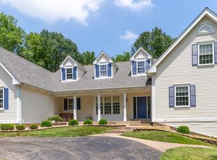 352 Wild Horse Canyon Dr, Chesterfield, MO 63005