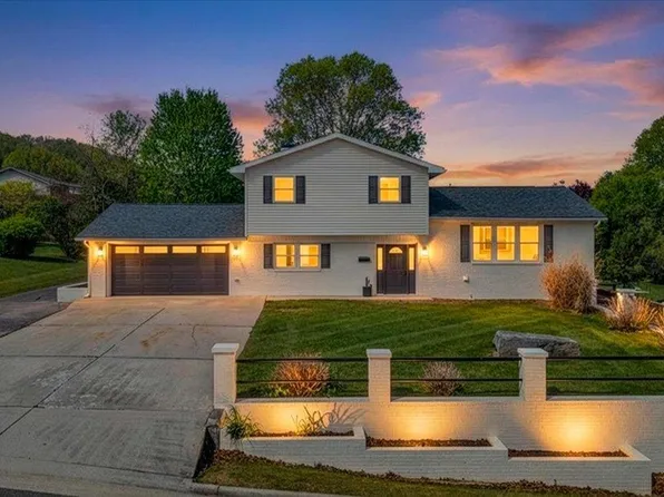 825 N 18th St, Wytheville, VA 24382