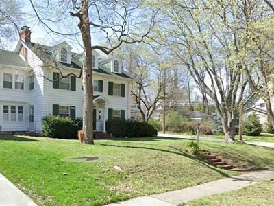 5500 Central St, Kansas City, MO, 64113