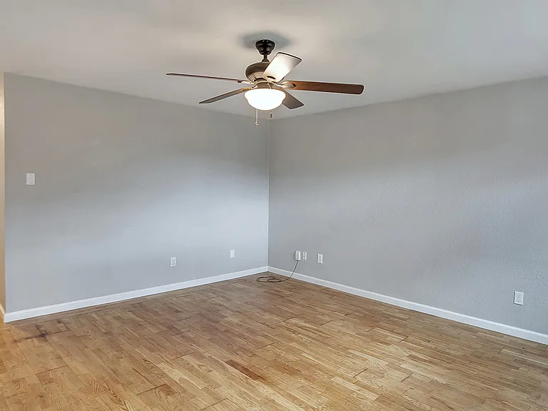 9005 N Peninsular Ave — Photo 12