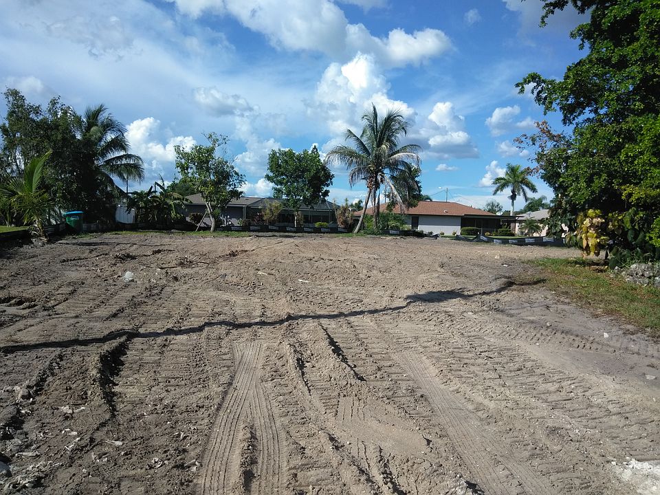 1st image of 1143 SE 29th St