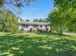 22 Mountain View Ave, Staatsburg, NY 12580