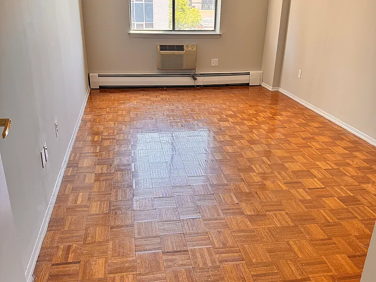 13702 Northern Blvd #J6 — Photo 6