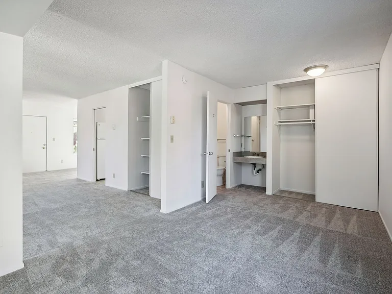 Plan F, 704 sq ft, 1 bed/1 bath