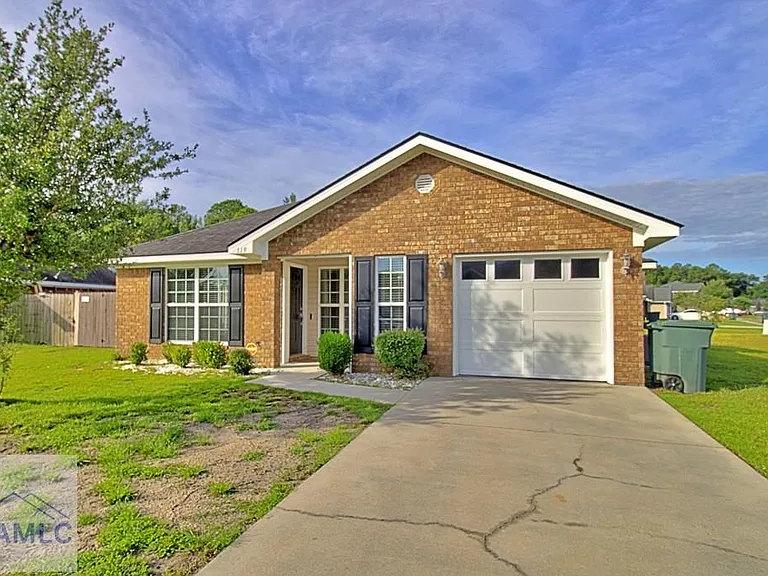 119 Grandview Dr — Photo 2
