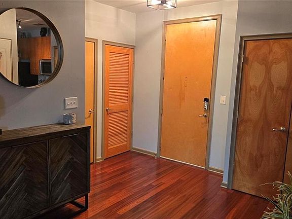 3rd image of 898 Oak St SW Unit 3314