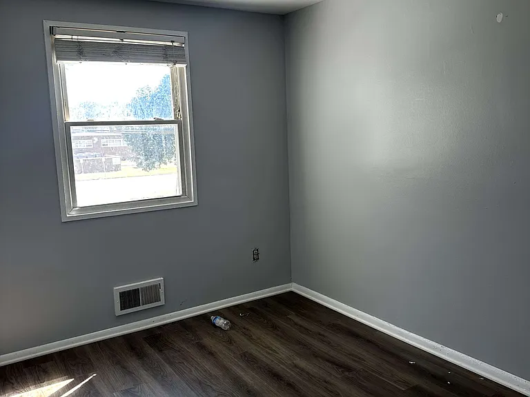 1009 S Marlyn Ave — Photo 25