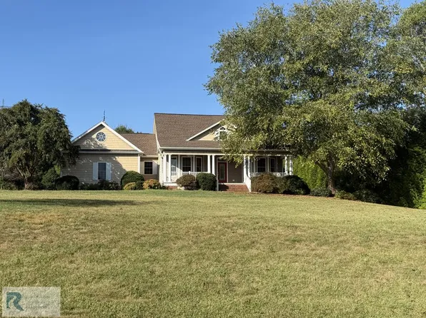 52 Lakeside Ln, Providence, NC 27315