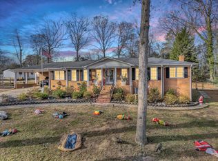 118 Pleasant Meadows Dr, Gaffney, SC 29341