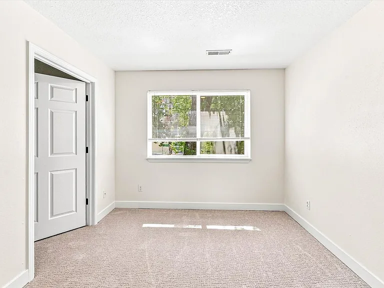 3978 SW Pinewood Way #3978 — Photo 7