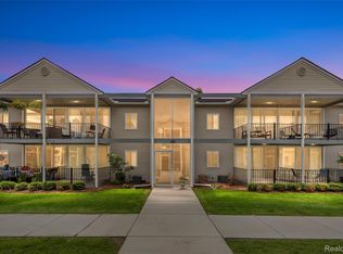 305 N Eton St APT A, Birmingham, MI 48009