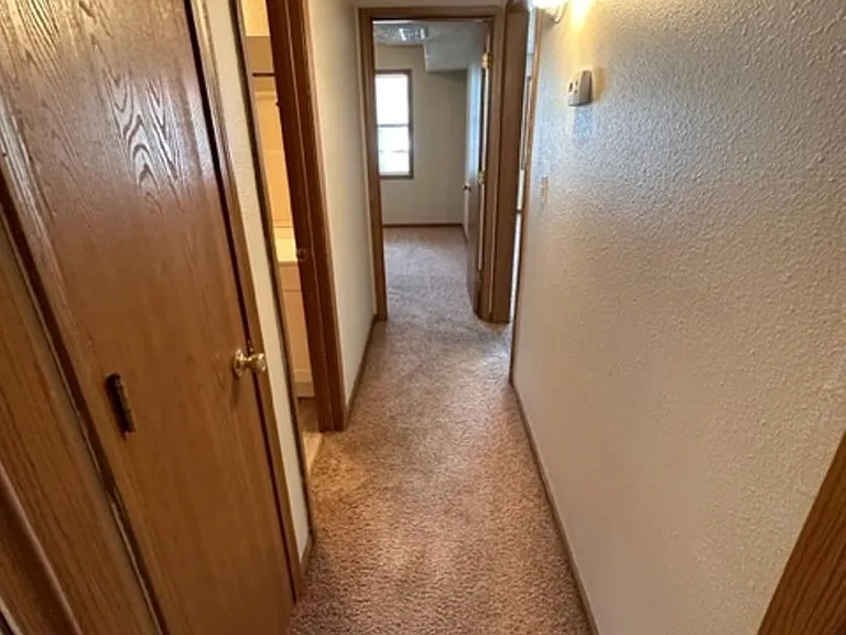 822 E Prairie Hill Dr — Photo 7