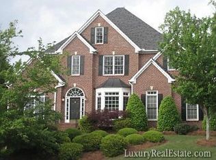 230 Settindown Ct, Roswell, GA 30075