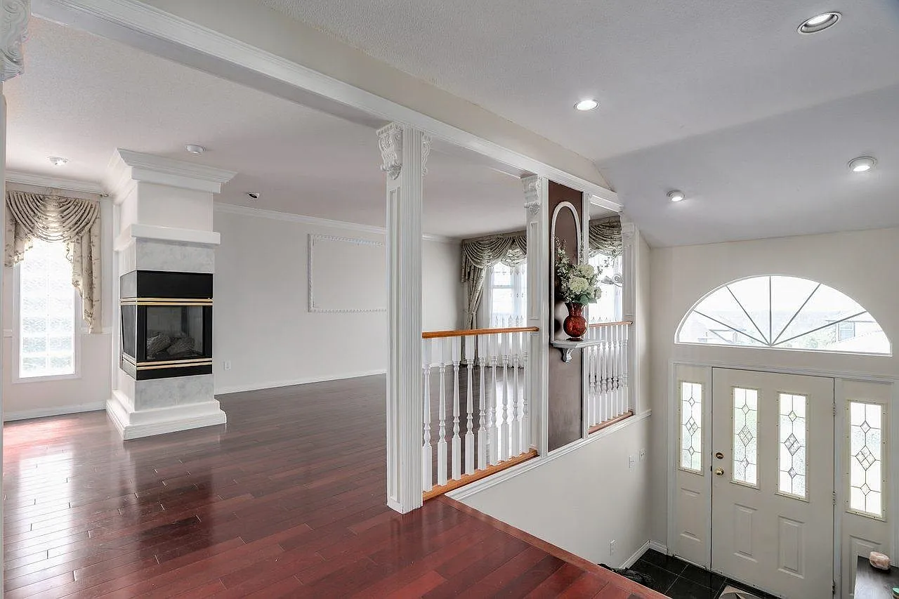 4 bed, 2745 sqft, $4,300 — Photo 2