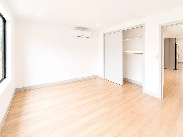 1726 Summerfield St #1L — Photo 6