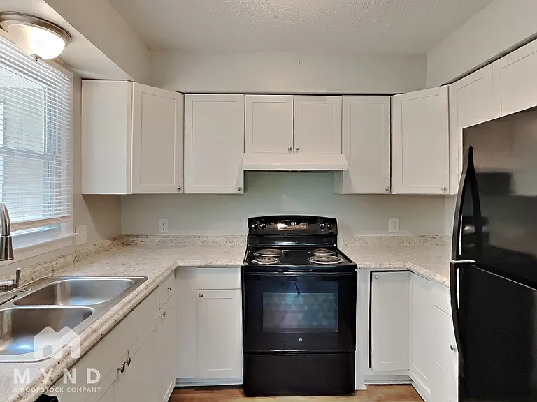 213 Cedar Ct — Photo 8