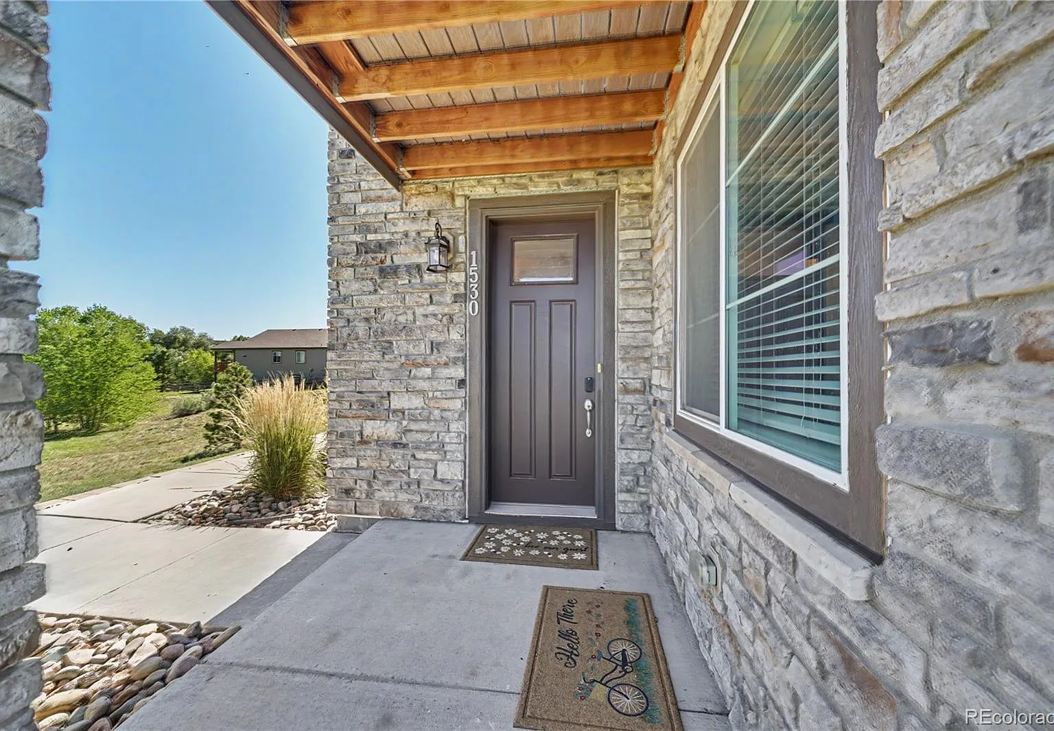 3 bed, 2.5 bath, 1931 sqft, $2,900 — Photo 2