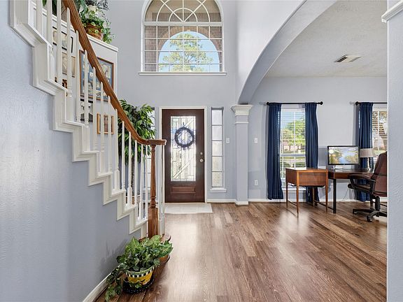 2nd image of 8907 W Rayford Rd