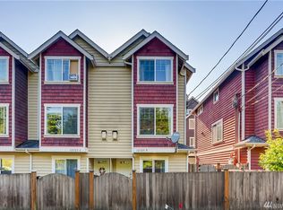 12323 10th Pl NE APT D, Seattle, WA 98125