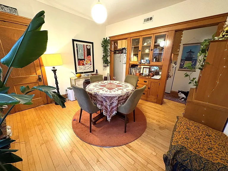 3810 N Greenview Ave #2 — Photo 9