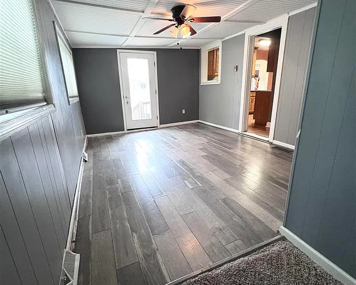 625 N Main St — Photo 17