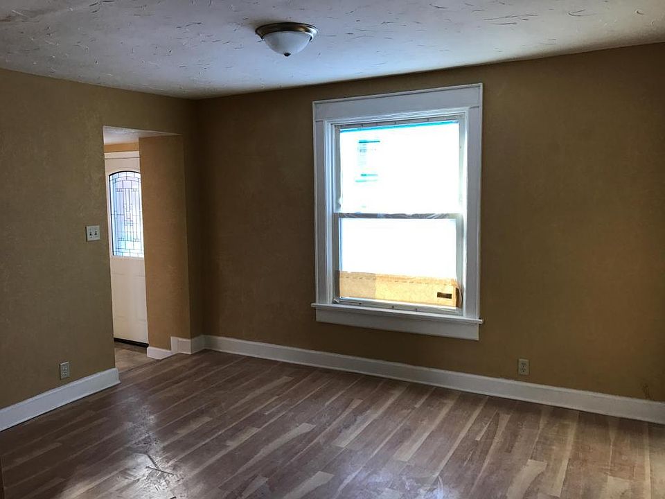 2nd image of 4203 N 39th St