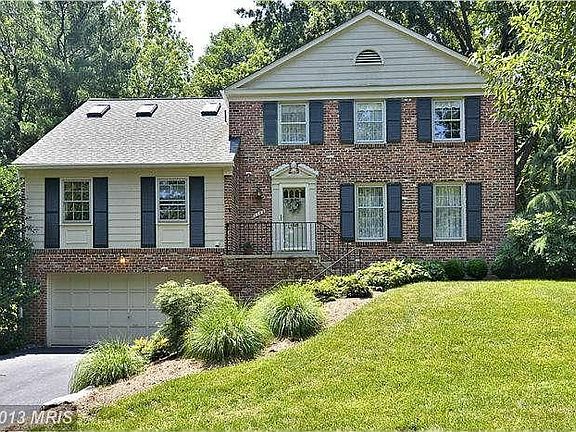 3rd image of 1102 Cedrus Way