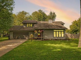 51263 Oak Lined Dr, Granger, IN