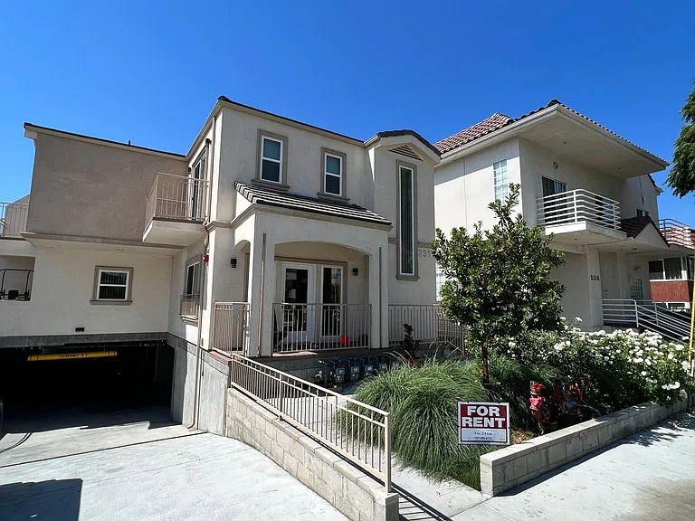 2314 Montrose Ave #E — Photo 22