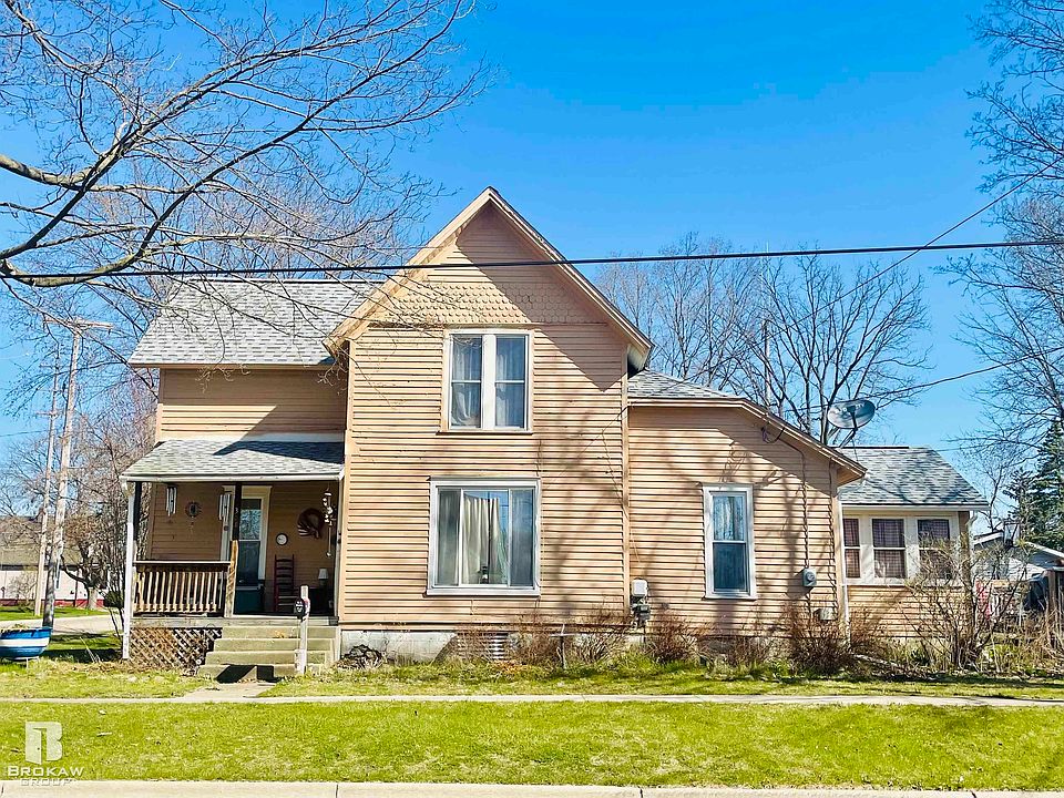 1st image of 301 Mill St