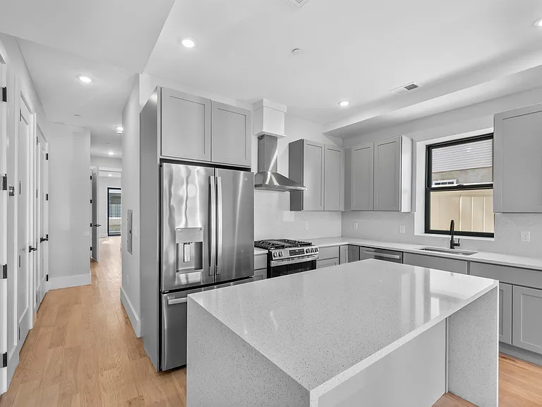 13 Manhattan Ave #1 — Photo 3