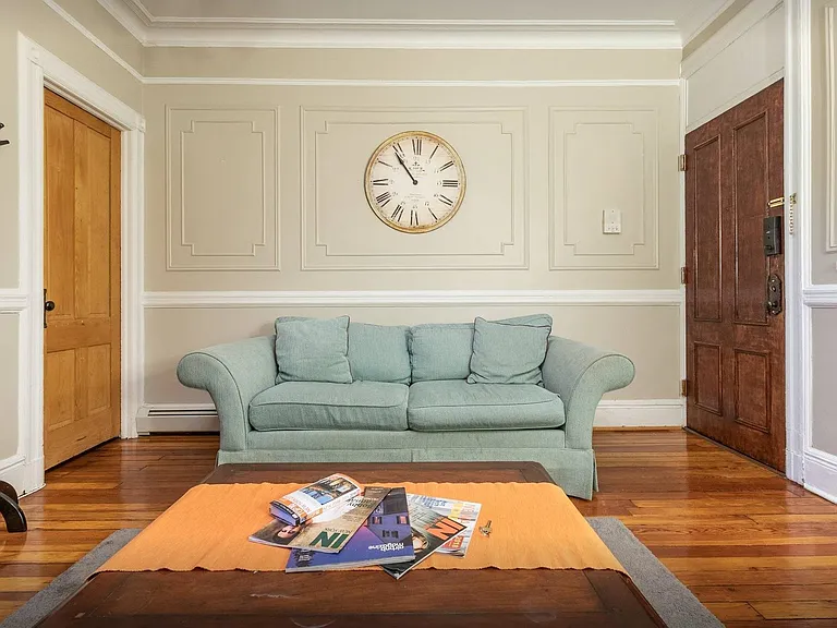 1009 Willow Ave #4L — Photo 4
