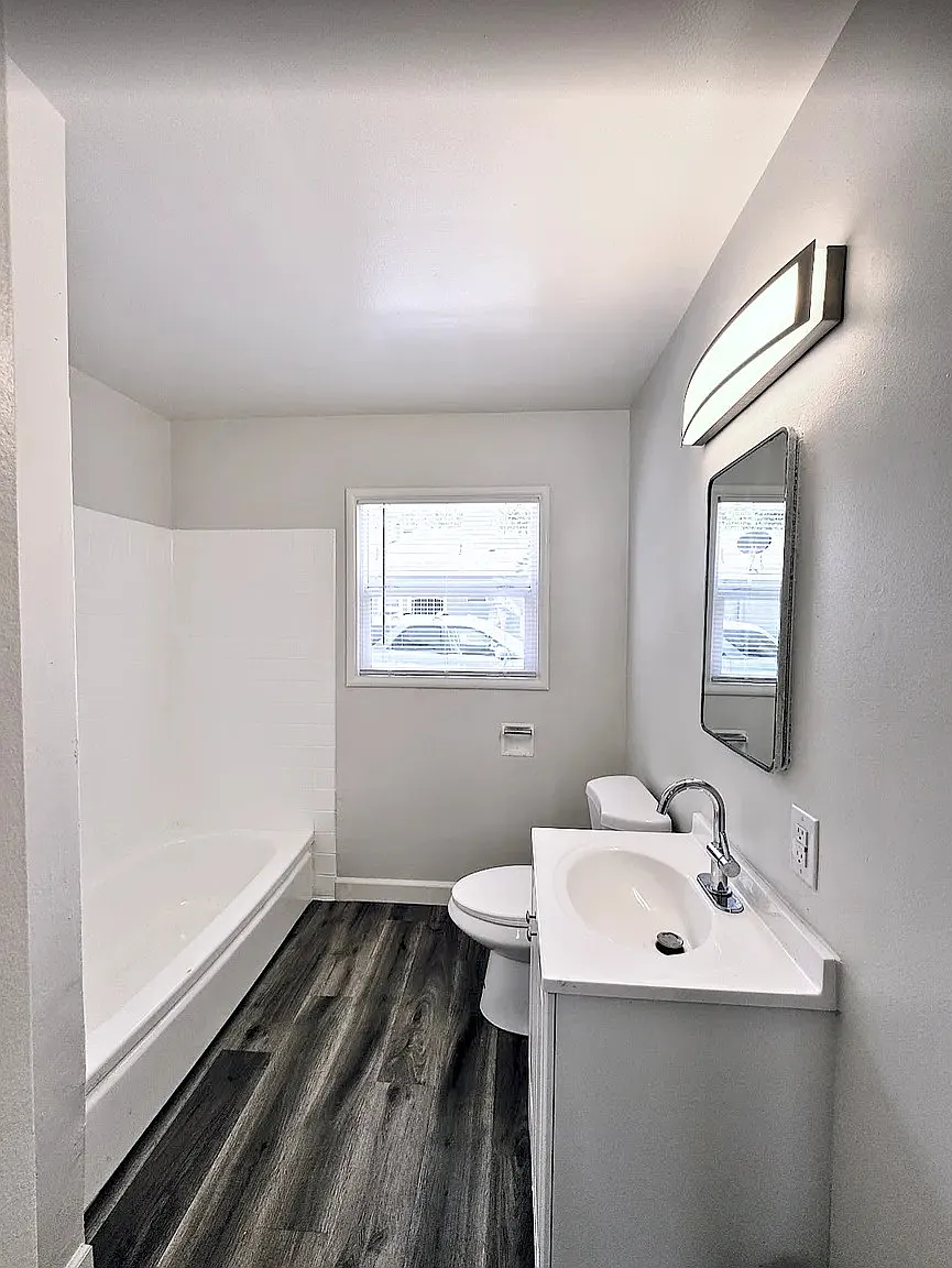 1 bed, $2,400 — Photo 3