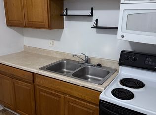 521 State St APT 1, Algonac, MI 48001