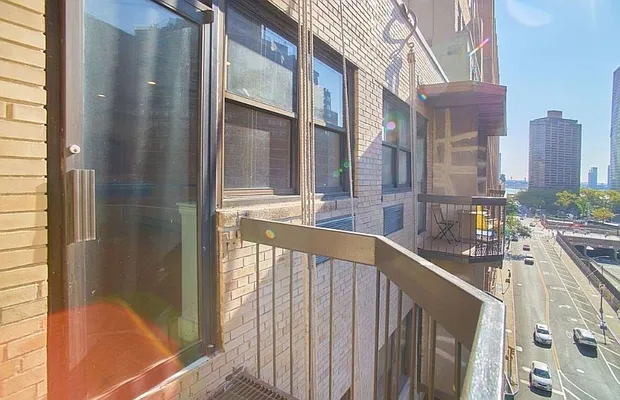 Rented by Mossanen Group | media 18