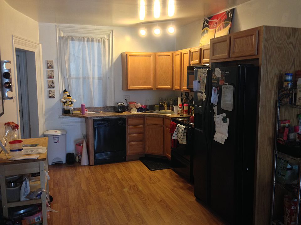 1st image of 147 S 16th St