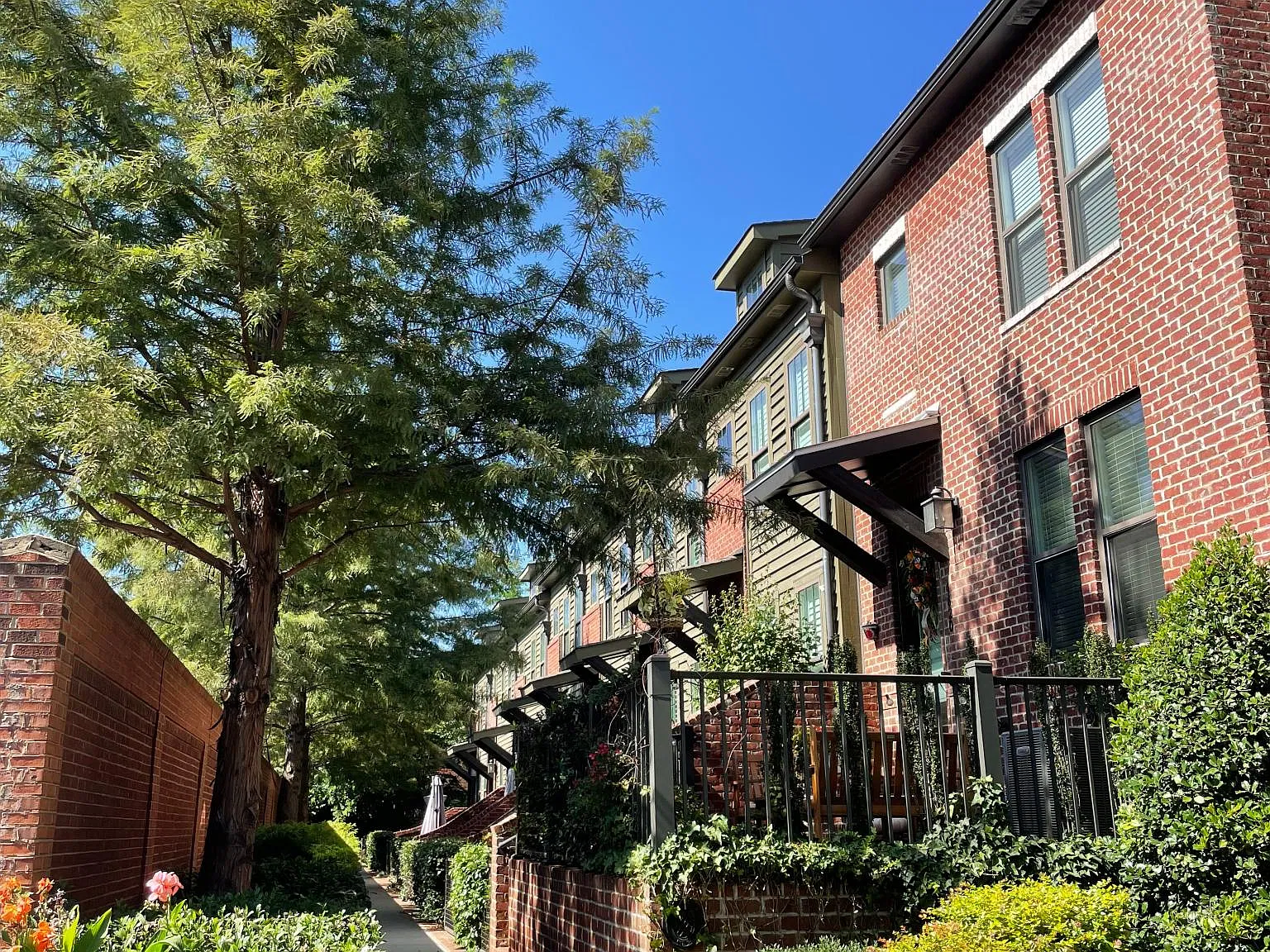 2 bed, 1600 sqft, $3,450 — Photo 3