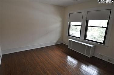 5th image of 15700 S Park Blvd APT 1