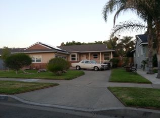 233 S Glenview Pl, Orange, CA 92868