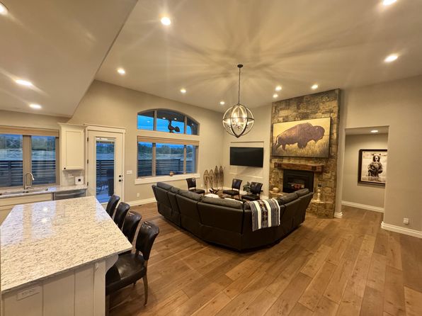 135 Baywood Dr