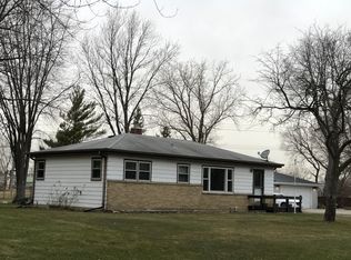 37350 N Shirley Dr, Gurnee, IL