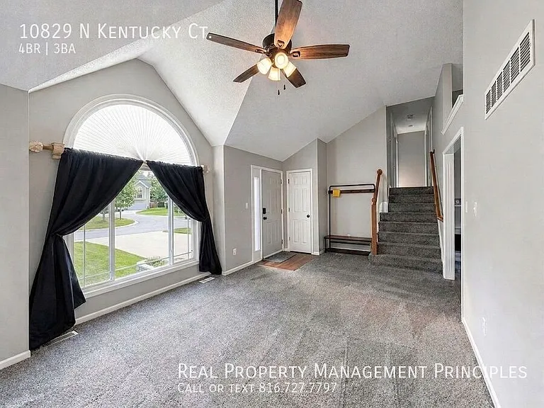 10829 N Kentucky Ct — Photo 2