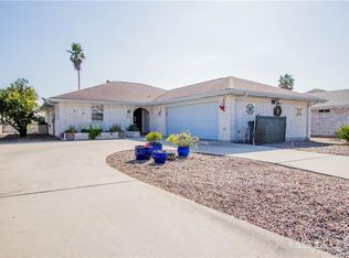 912 Lake View Dr, Mission, TX 78572