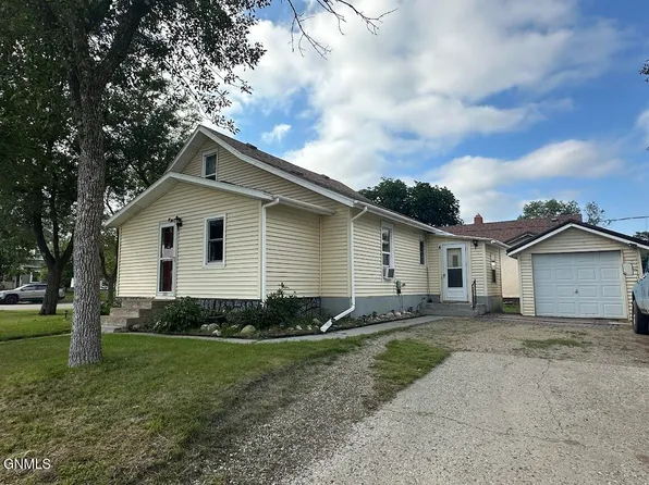 601 9th St SE, Jamestown, ND 58401