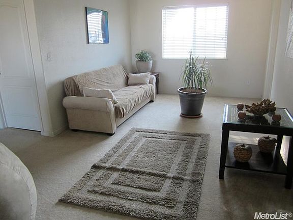 4th image of 4462 Helens Oaks Cir